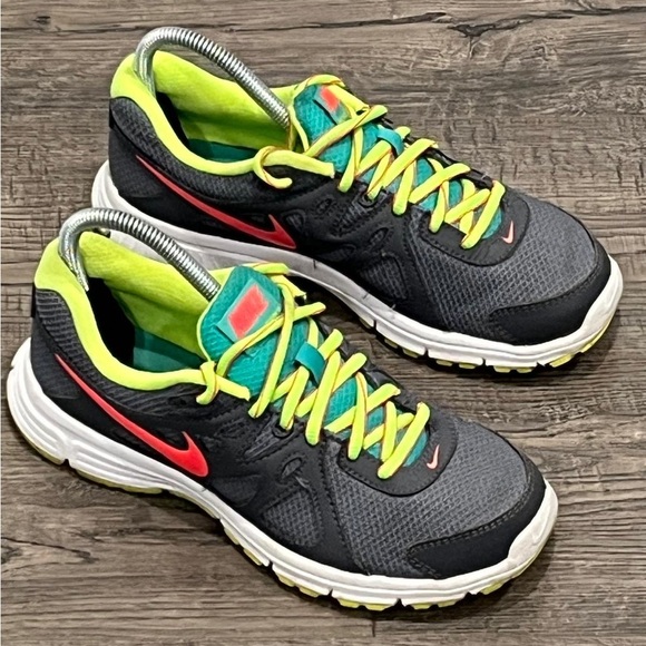 Nike Revolution 2 Sneakers Gray Women’s 7 Neon Green Runners 554900 026 - Picture 11 of 15